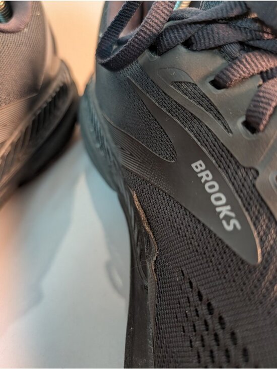 Brooks Adrenaline GTS 23 Men\'s Size 11.5 4E (Extra Wide) Sneakers Black * main image 6